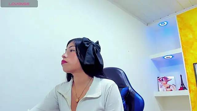 tamara_bloom20xx webcam