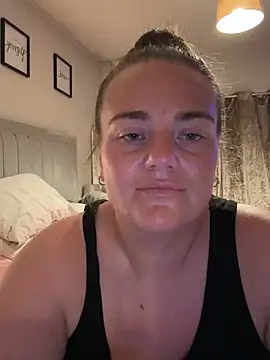 Bustygem_ webcam