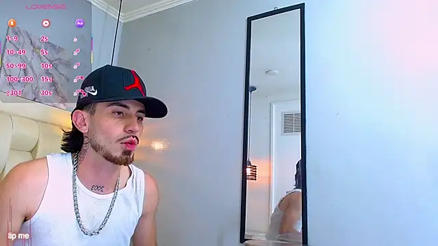 Lucas_Knight webcam