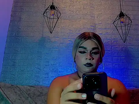 Crystal_ShineSt webcam