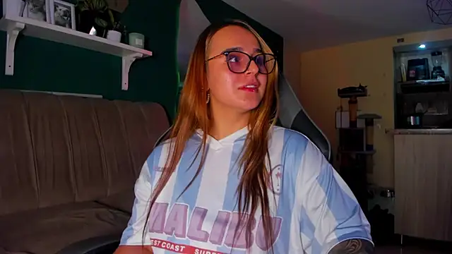 evy_orange1 webcam
