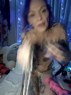 MommyMisfit webcam