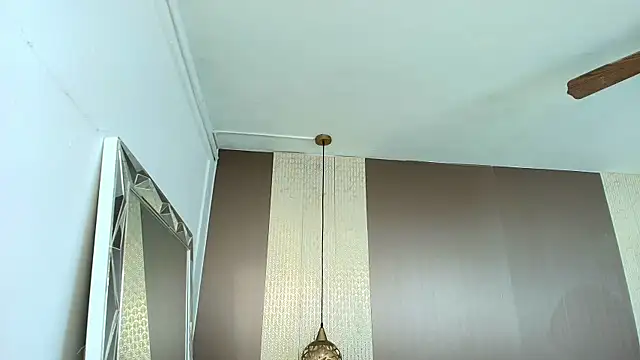 Tiifany_Baker webcam