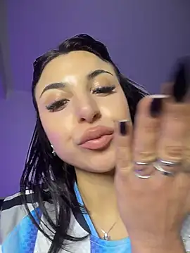 Sasha-Bloom webcam