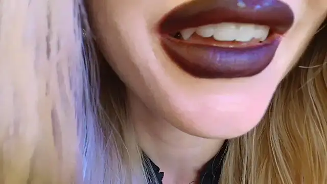 Velvet_kissx webcam