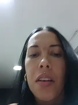 MiaForever1 webcam