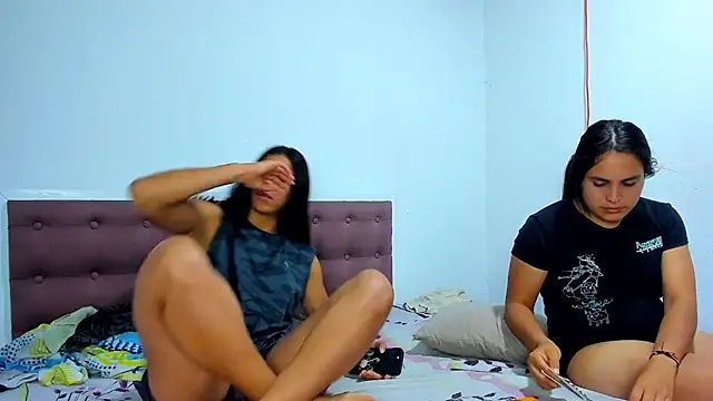 AshleyandCleo webcam