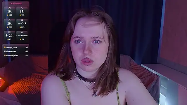 SelenaLily webcam