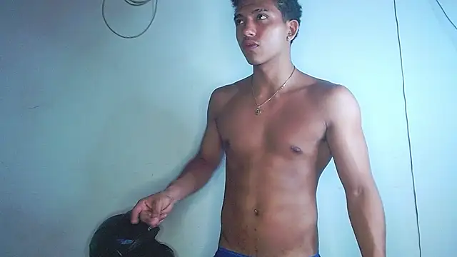 tonydesire_ webcam