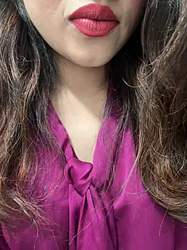 Yours_riya11 webcam