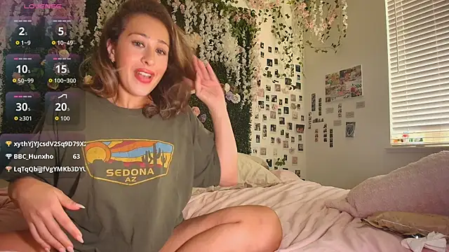 LyraCovee webcam