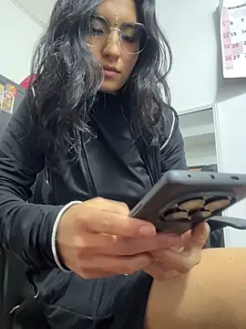 Velvet_Mysstic webcam