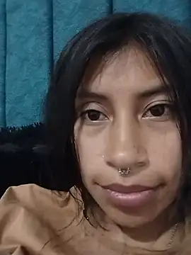 Pocahontas_Honey webcam