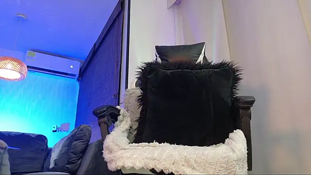 Chaiiro live cam on StripChat