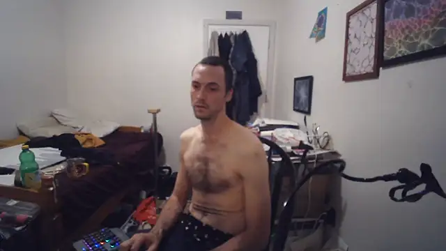 JohnnyMoves webcam
