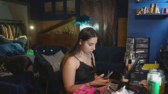 VanessaDoyle live cam on StripChat
