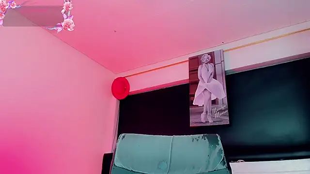 Kendall_hornyy webcam