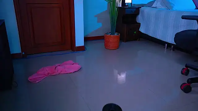 ambarEvans live cam on StripChat