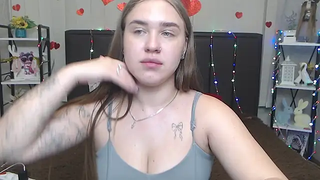 LauraHlot webcam