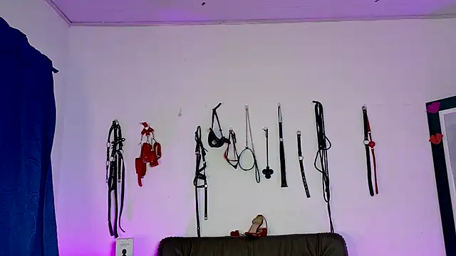 AndreaKinky webcam