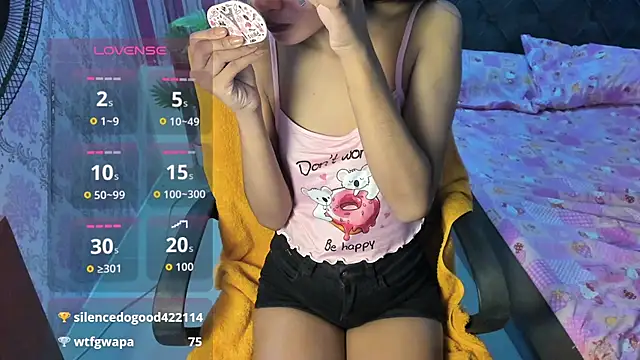Mica_Jones webcam