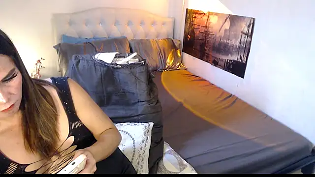 NinaDOM4CUM webcam
