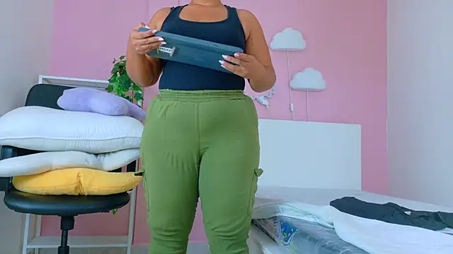 SeleneGibson__ webcam