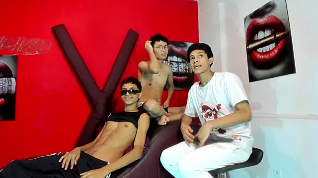 PRETTY_LOVERS1 webcam