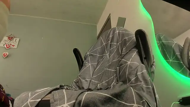 Kris_Khalifa69 webcam