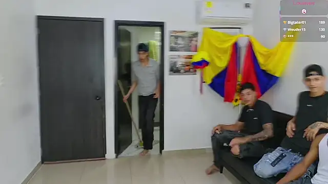 Voyeurism_guyss webcam