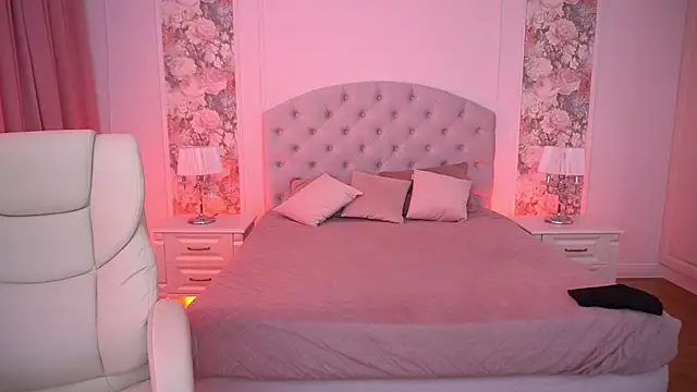 LioraFox webcam