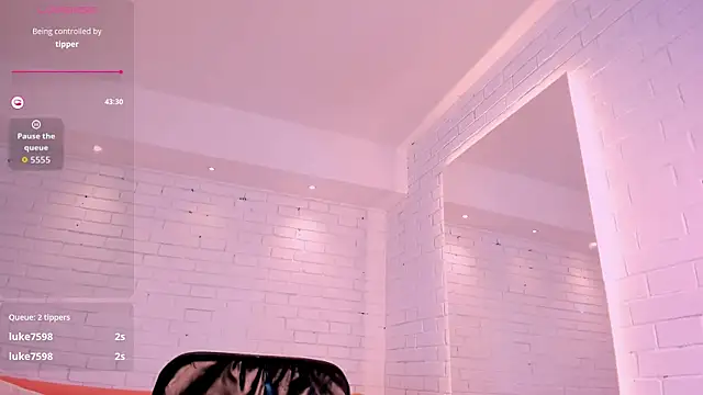 Saara_Corraless webcam