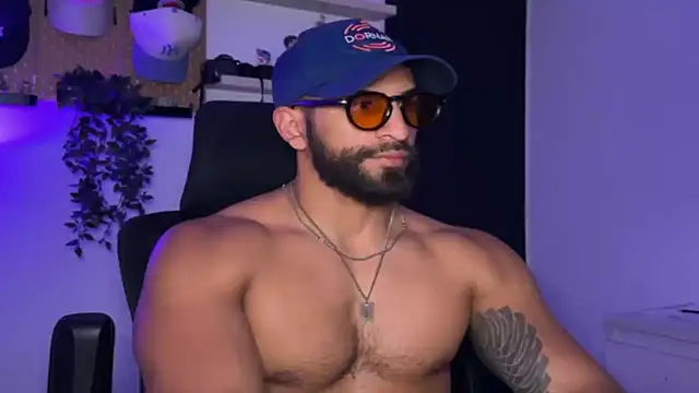 SamDornan51 live cam on StripChat