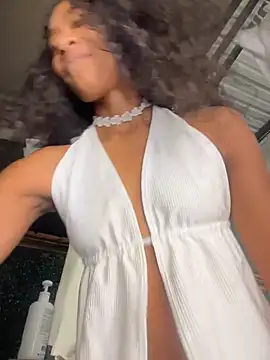 UrSweetCheeksXXX webcam
