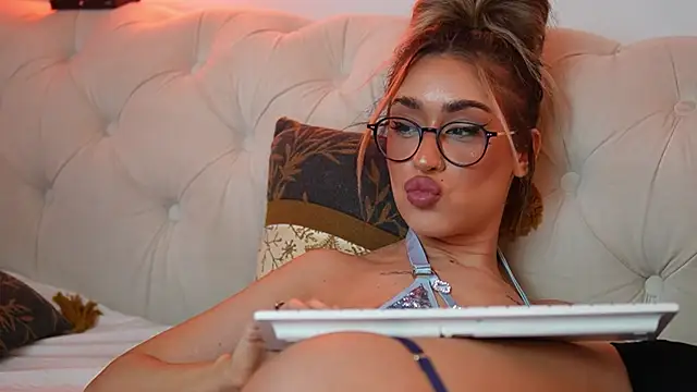AileenKiss webcam