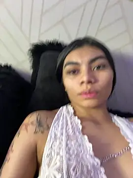 eimmy__skinny webcam