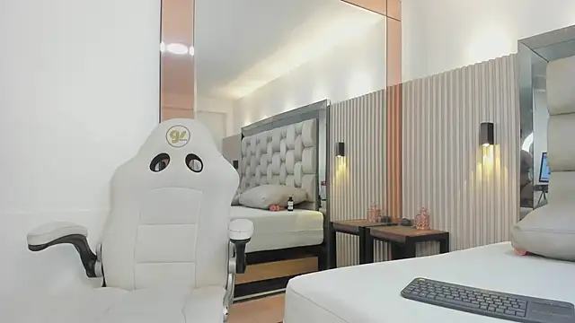 madelein_fosterr webcam