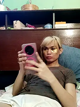 QueenSoreal webcam