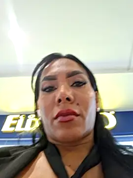 Doll_Loren webcam