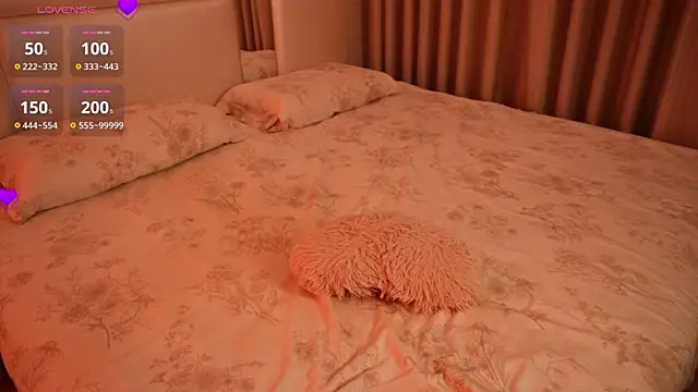 Lilly_Colins live cam on StripChat