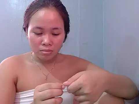 Creamy_Pussy21xx live cam on StripChat