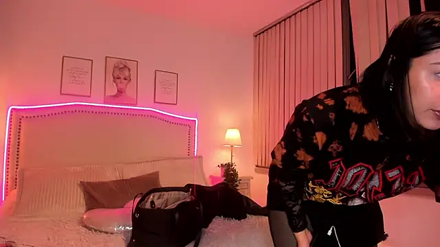 Isabella_ev webcam