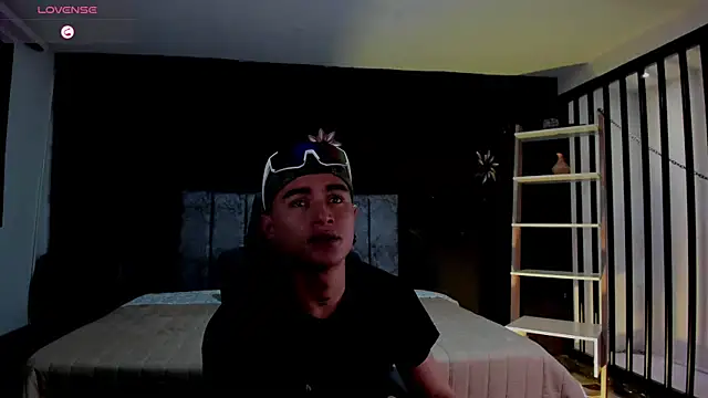 LiamDeep live cam on StripChat