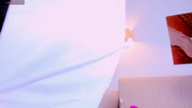 nyx_velvet webcam