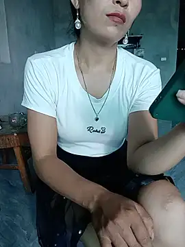 Thobaby112 live cam on StripChat