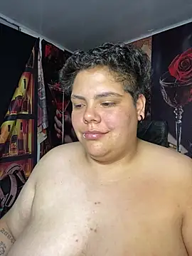 Hailey_Curvy webcam