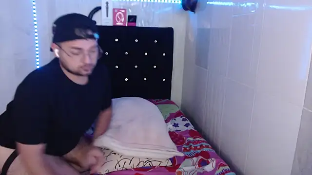 Jeilou live cam on StripChat