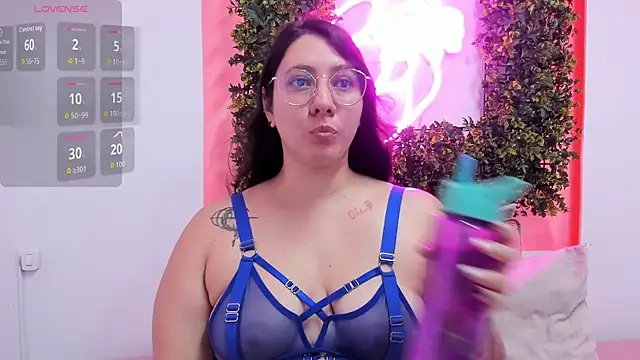 SophieCorrales webcam