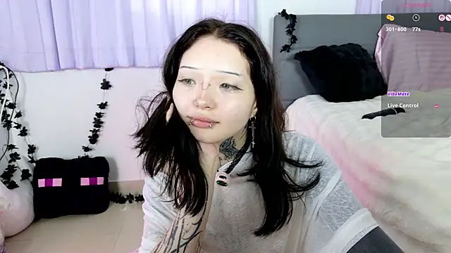 Lein_Bone live cam on StripChat