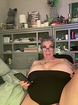 dieseldame1313 webcam